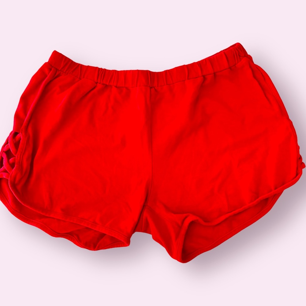 Popular 21 | Red Shorts with crisscrossed sides | size Large